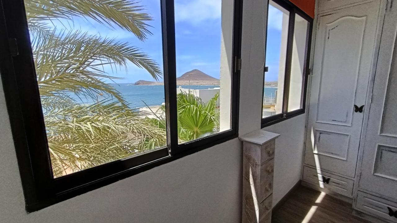 Ocean View El Medano Center Apartment Luaran gambar